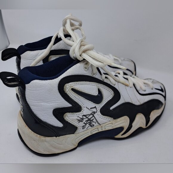 Vintage 90s Nike Basketball Shoes Signed Damon Stoudamire Toronto Raptors NBA main image 13